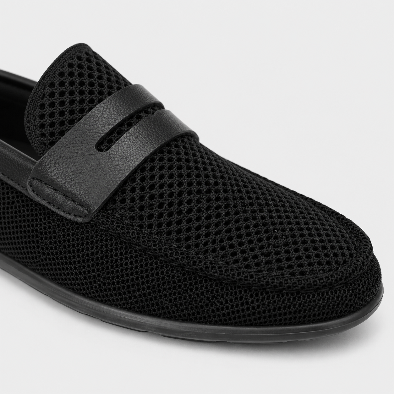 Mesh Loafers Breathable Mesh Upper Leather Strap Slip On Casual Summer