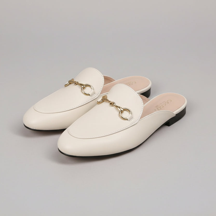 Mocassins à enfiler pour femmes avec détail en bit de cheval doré
