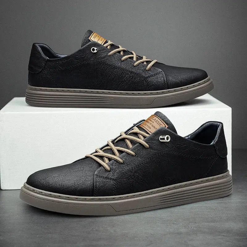 Sneaker Faux Leather Low Top Lace Up Round Toe