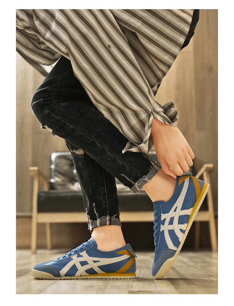 Men's Retro Sneakers Suede Fabric Low Top Lightweight Sole