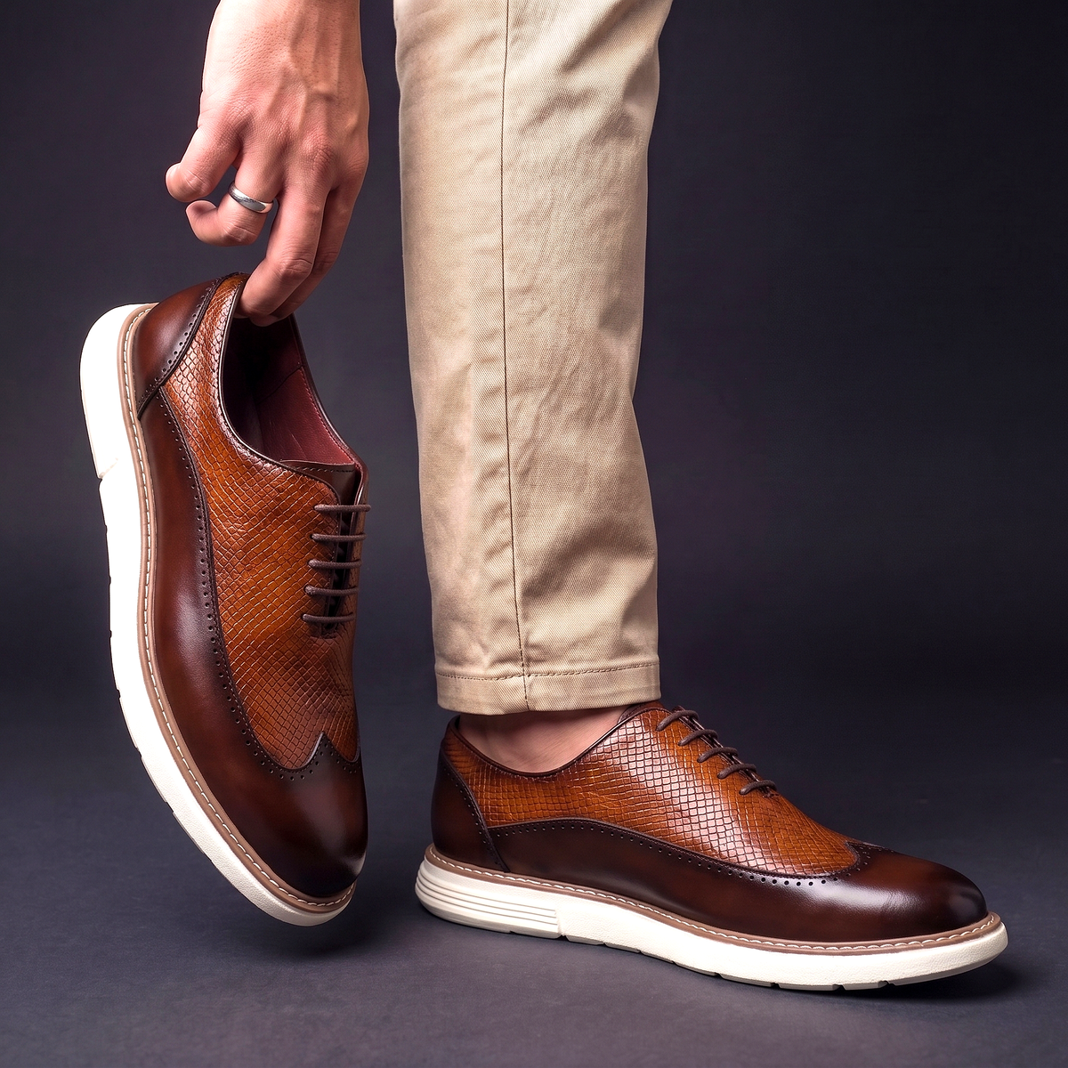 Men's Wingtip Lace-Up Oxford Shoes product photo 4