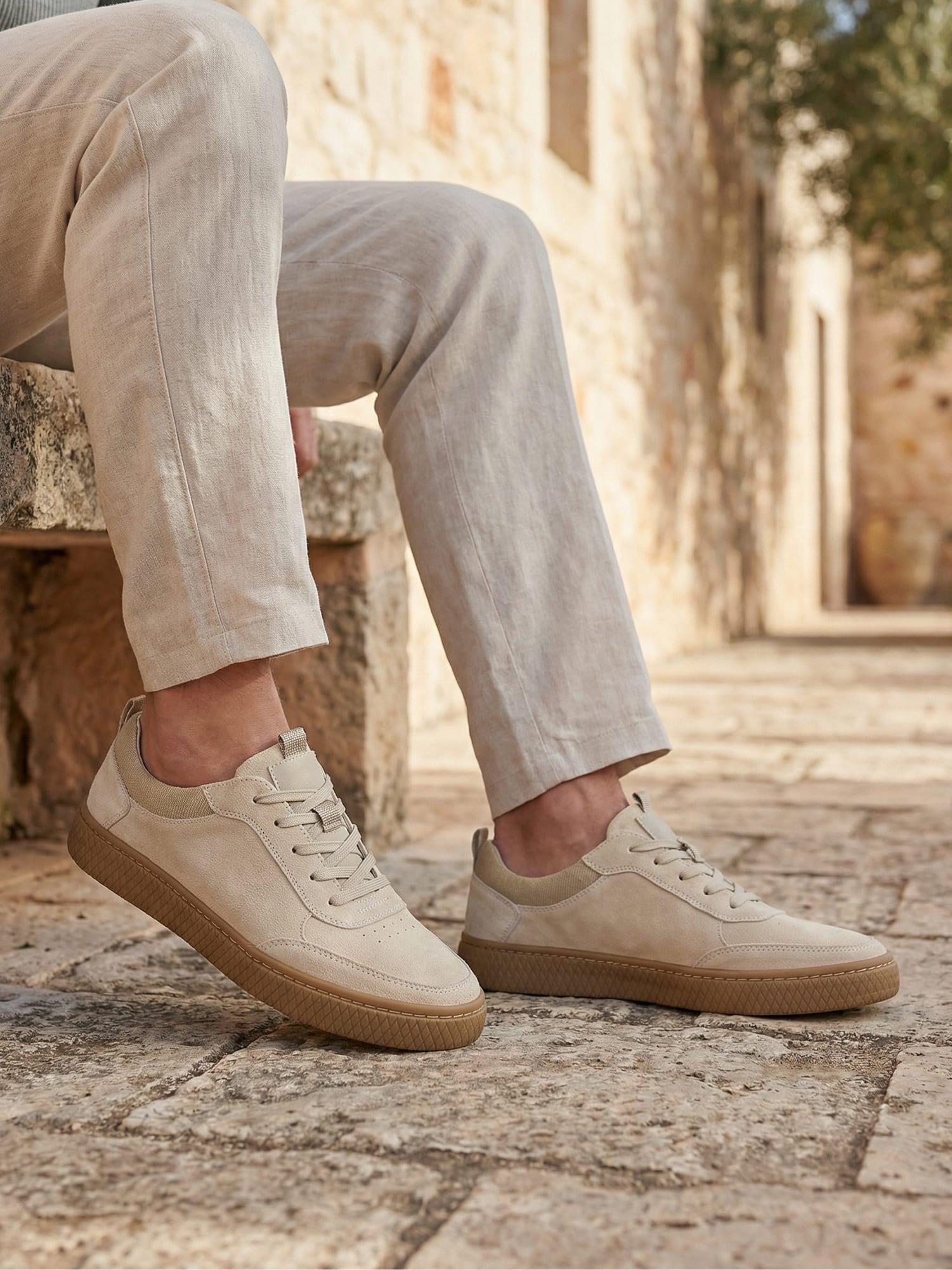 Men's Casual Sneakers Suede Fabric Lace Up Gum Sole