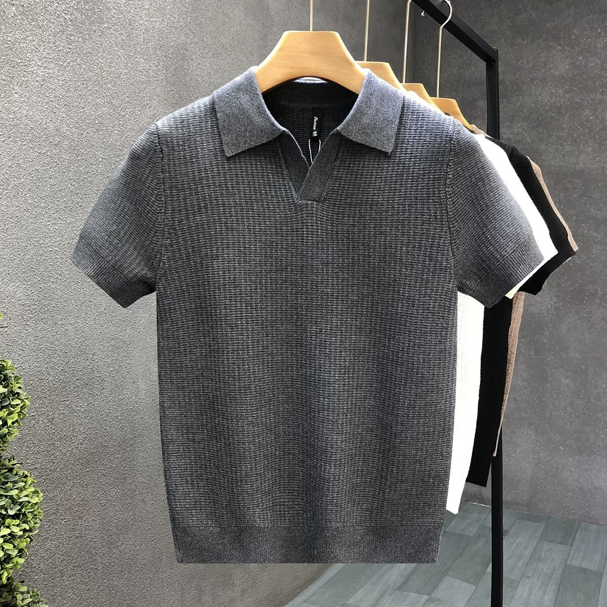 Men's Knit Polo Open Collar Short Sleeve Ribbed Trim Relaxed Fit